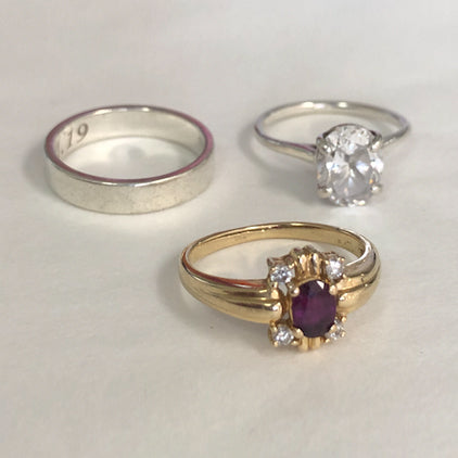 14K YELLOW GOLD RING AND TWO STERLING SILVER CUSTOMER RINGS