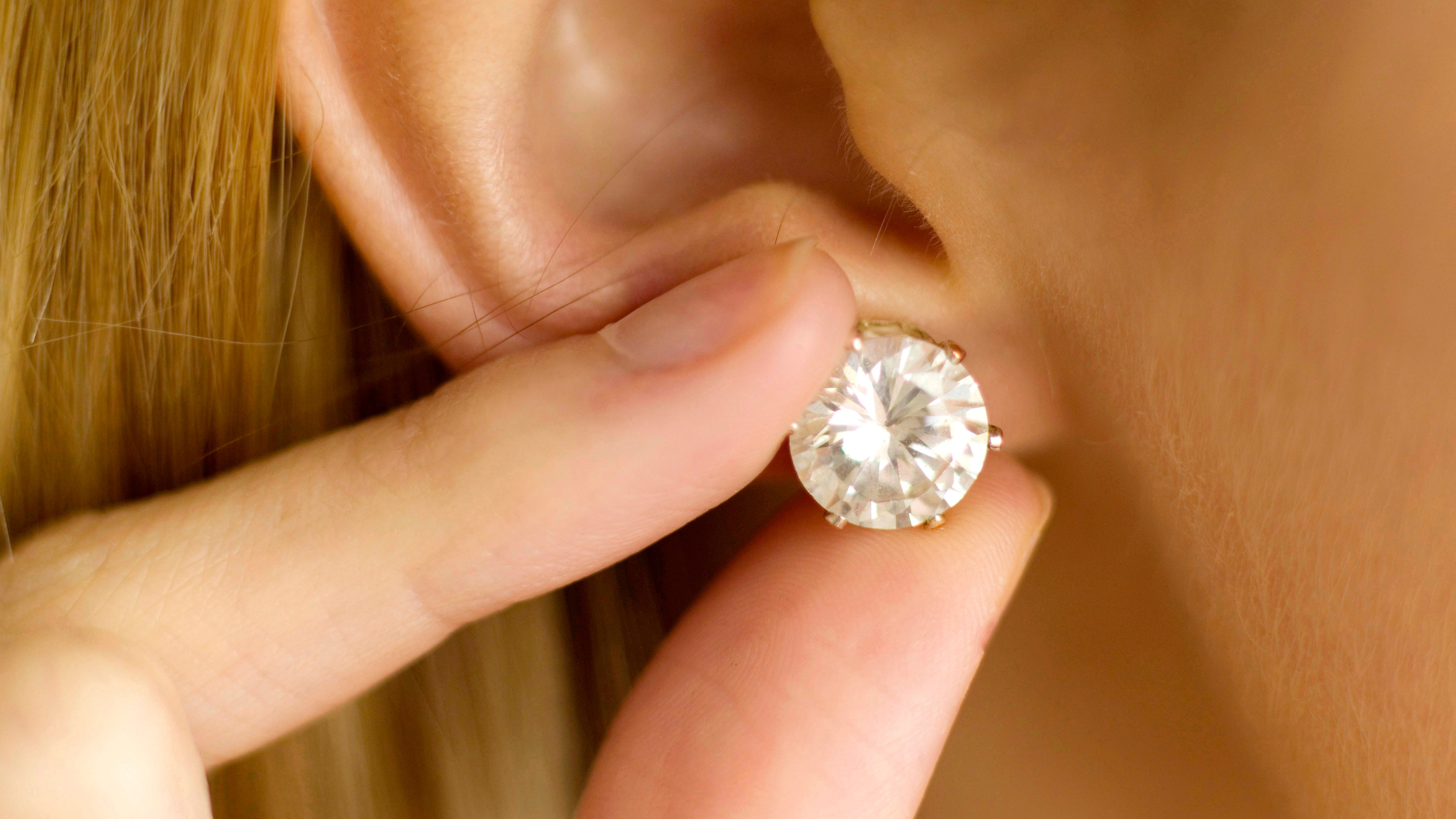 How To Remove Flat Back Earrings