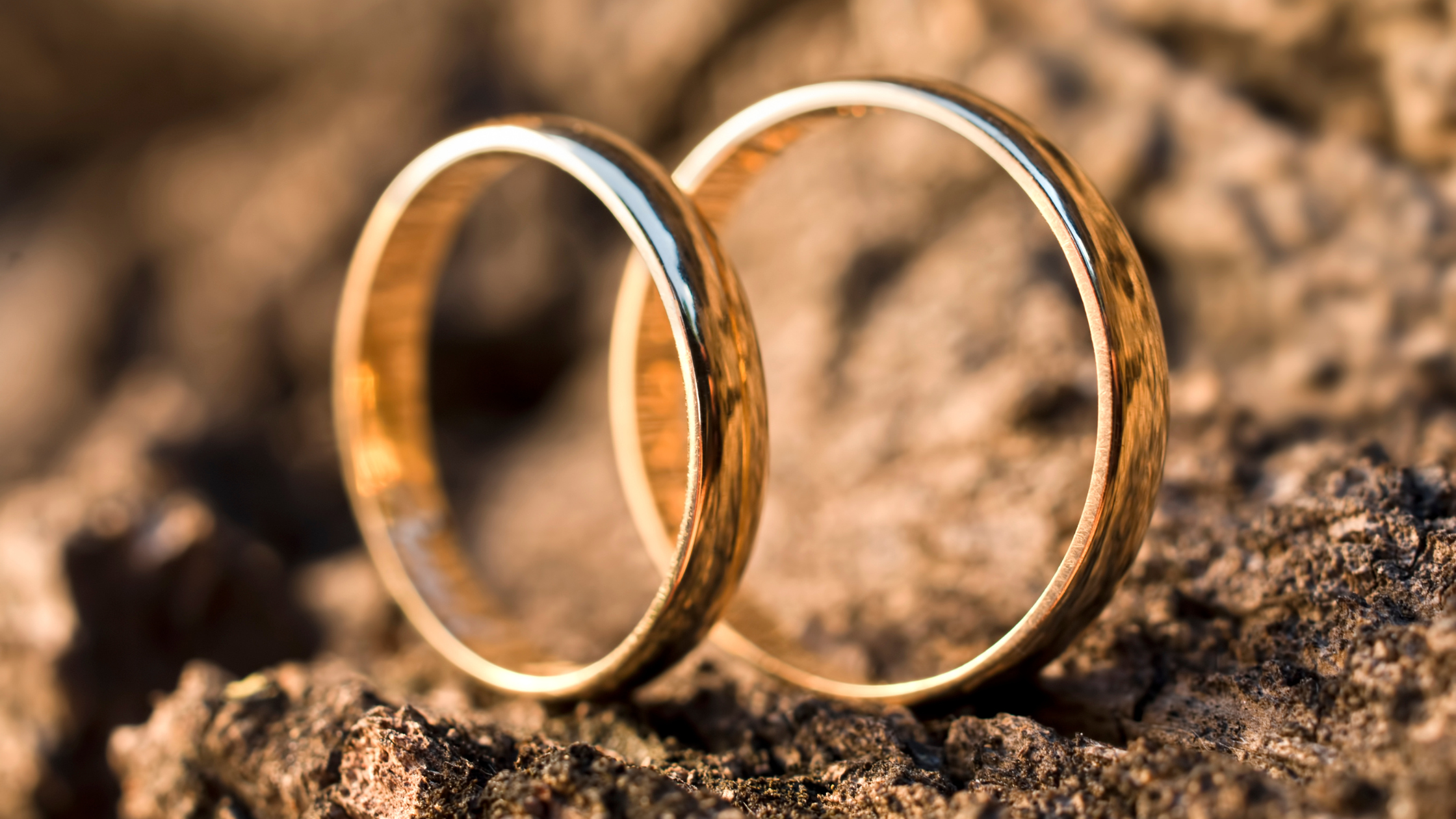 What To Engrave In Men's Wedding Bands