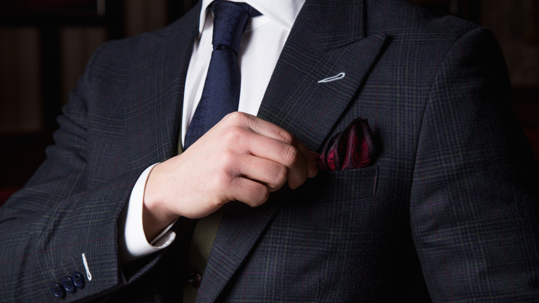 How To A Fold Pocket Square For A Wedding