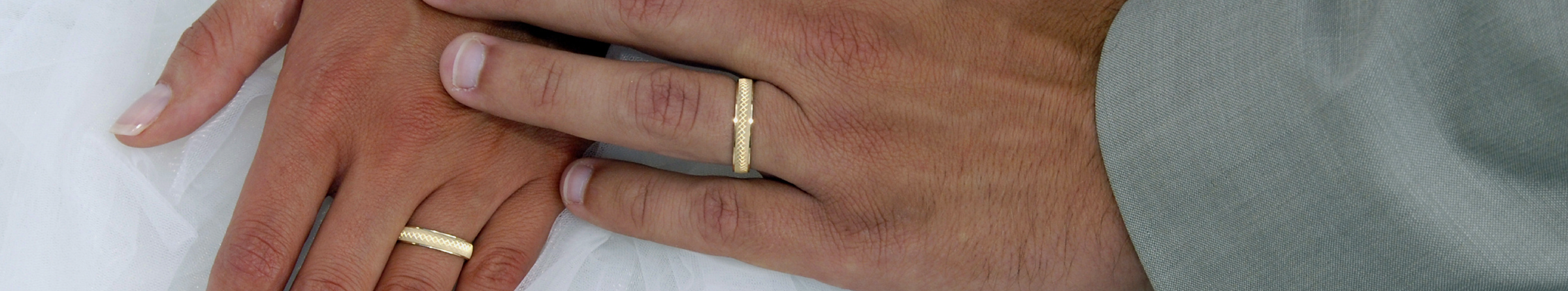 Wedding Bands $500 - $1000